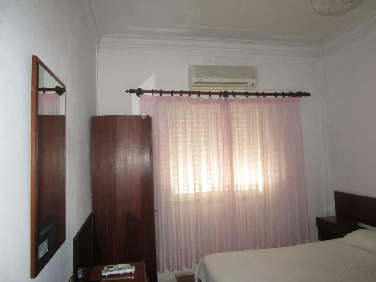 Pensao Residencial Luanda Hotel Tomar Exterior photo